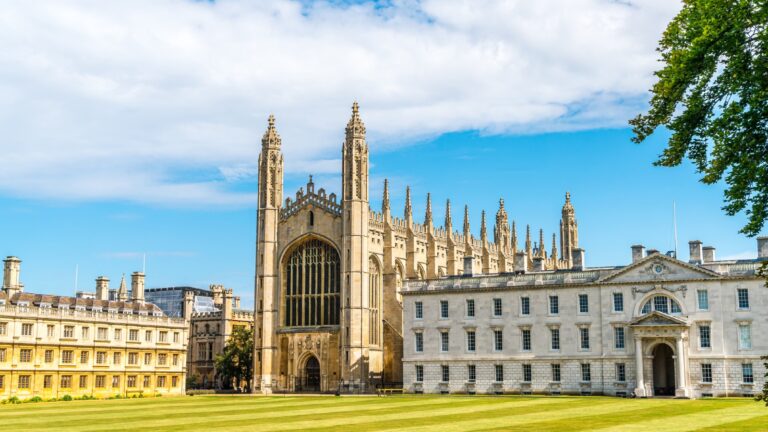 Visit Cambridge with the comfort of a private chauffeur